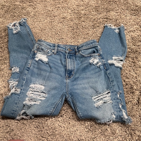 American Eagle Distressed Mom Skinny Jeans - Picture 15 of 16